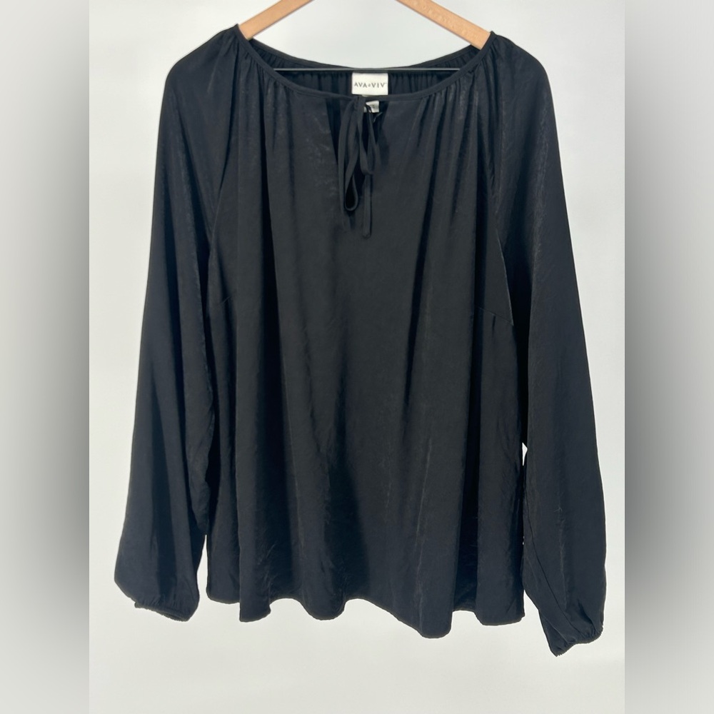 "NWT" Ava & Viv Womens 1X Black Balloon Sleeve V-Neck Blouse - Picture 3 of 11
